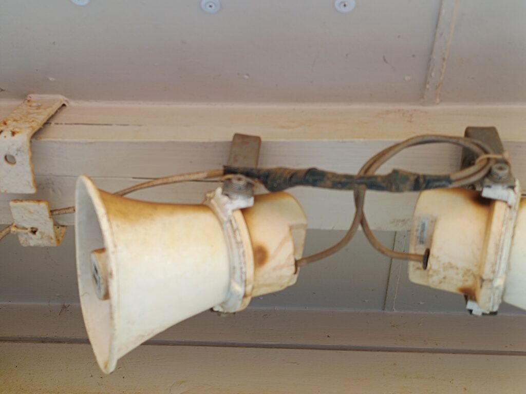 ただ君に晴れ 接近警報機シーンの現地写真（雨晴海岸）